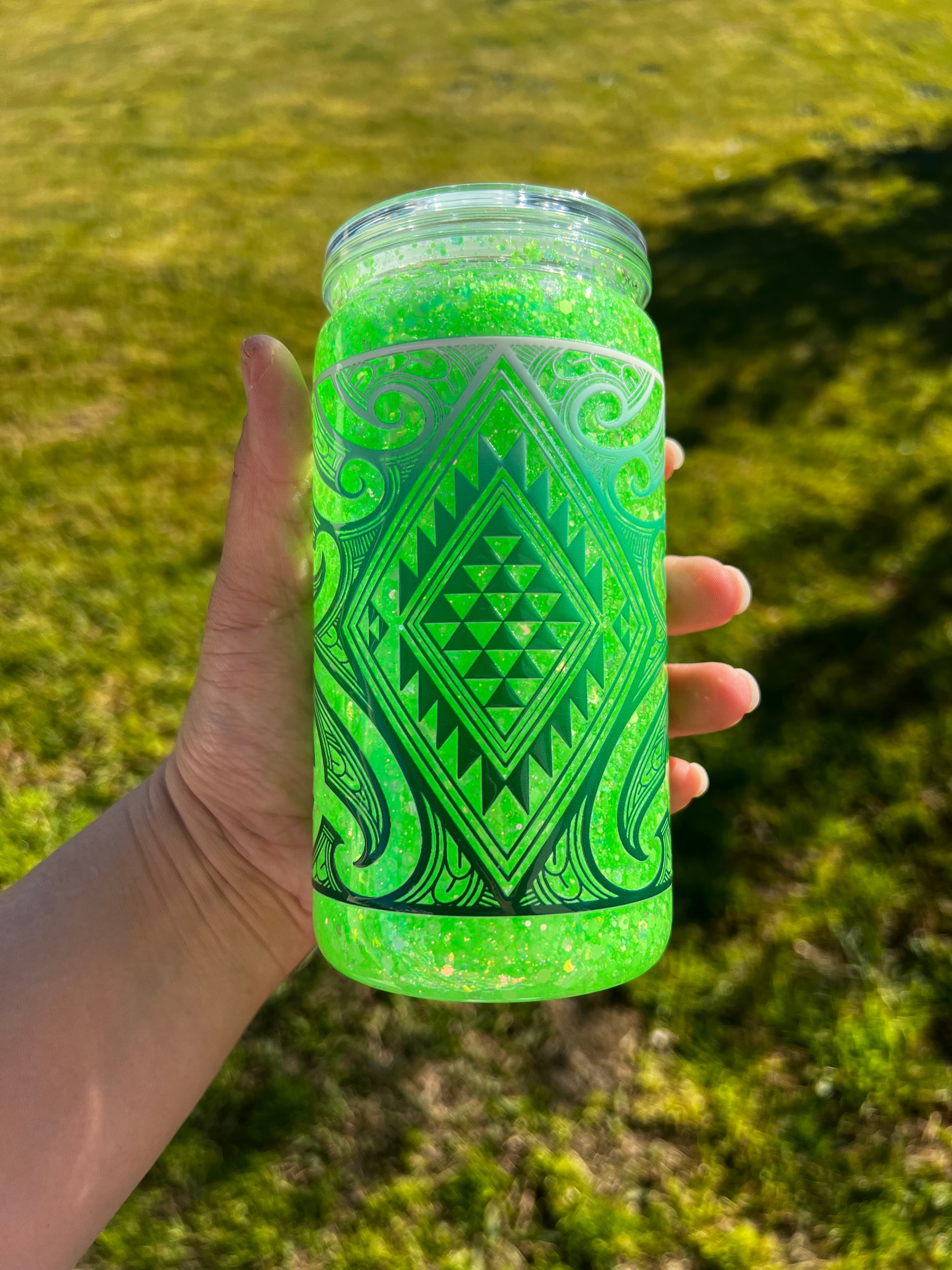 Kākāriki Snowglobe Tumbler Acrylic - 16oz