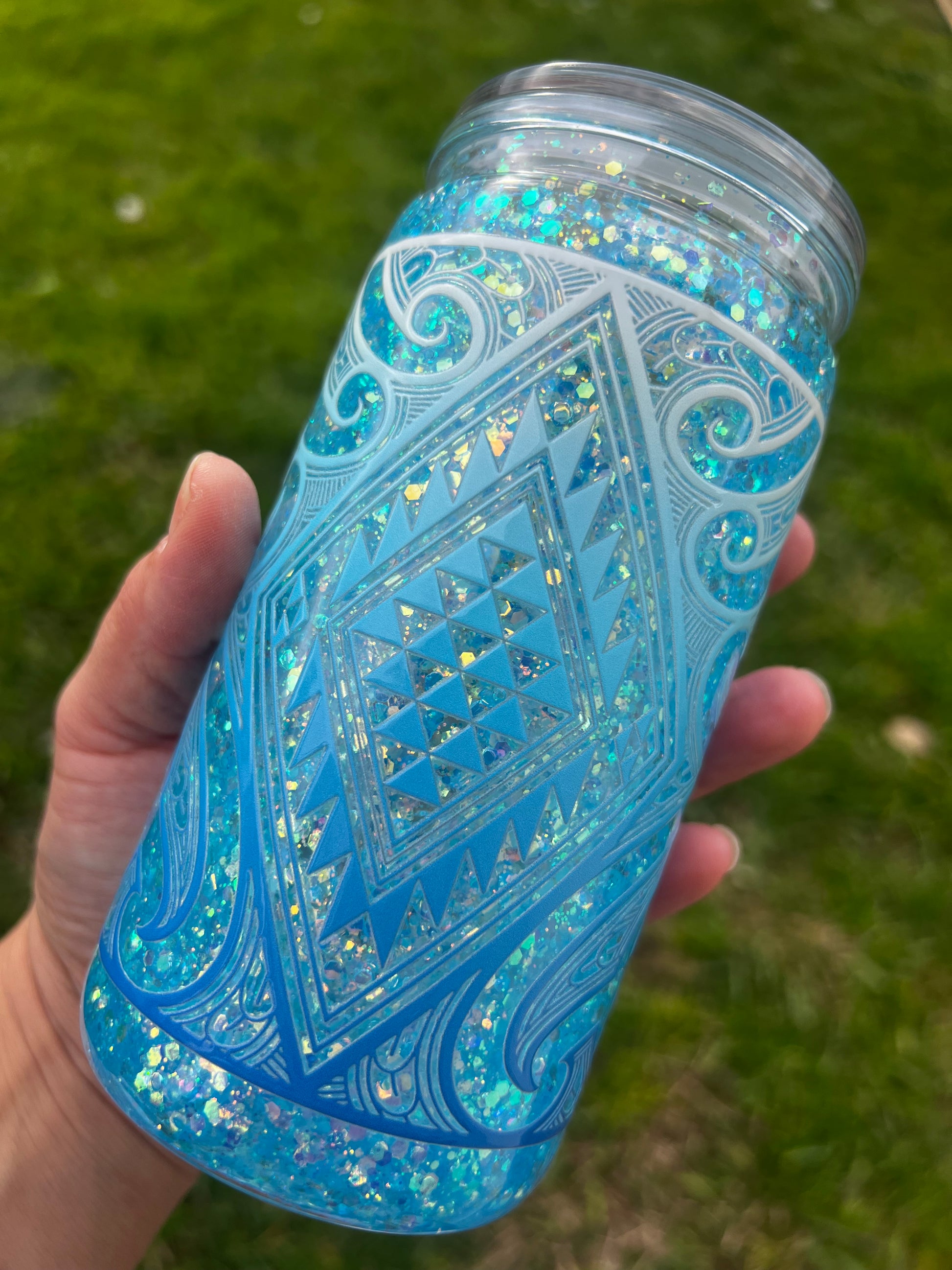 Takurua Snowglobe Tumbler Acrylic - 16oz