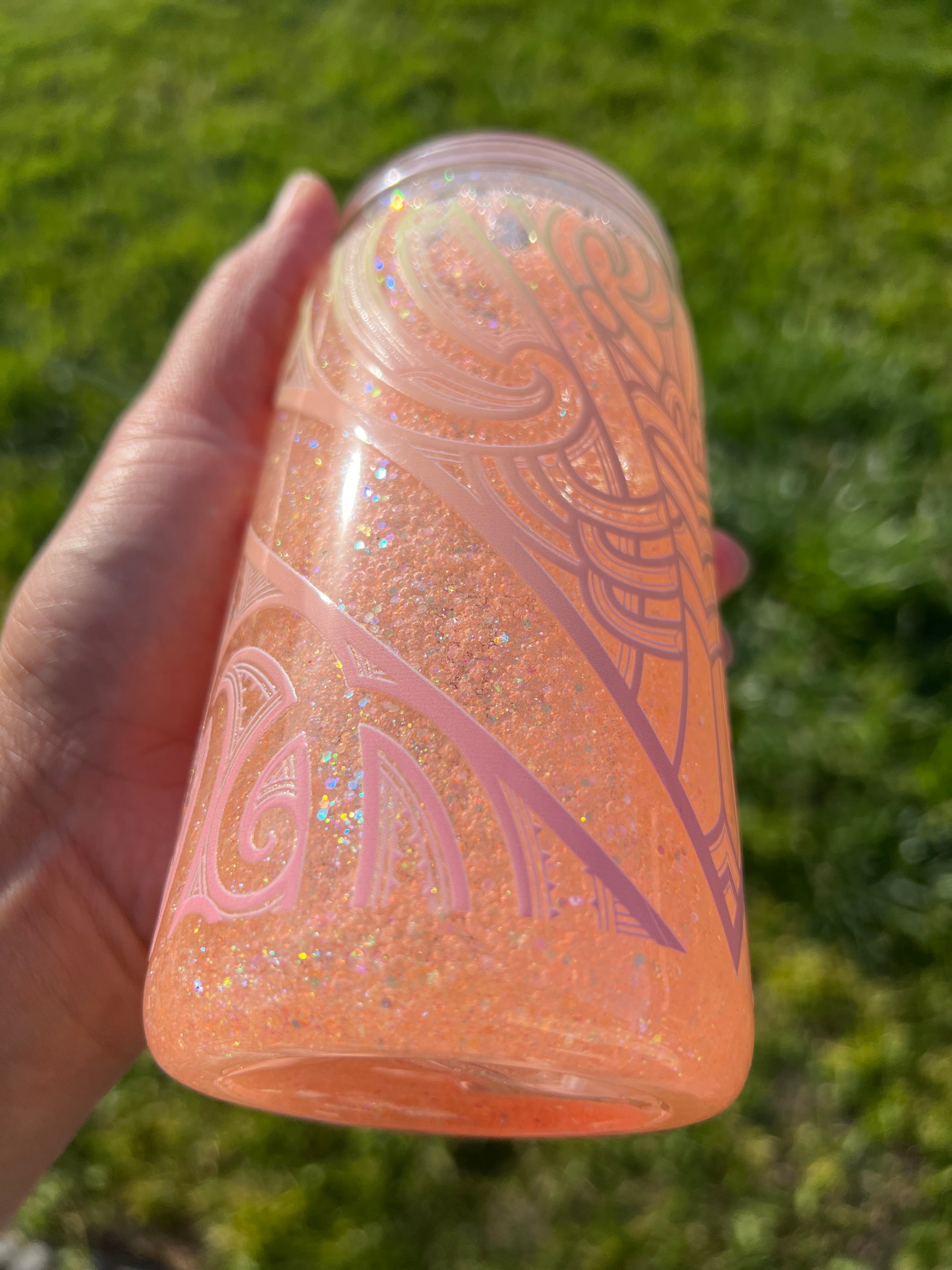 Kōwhai Āhuru Snowglobe Tumbler Acrylic - 16oz
