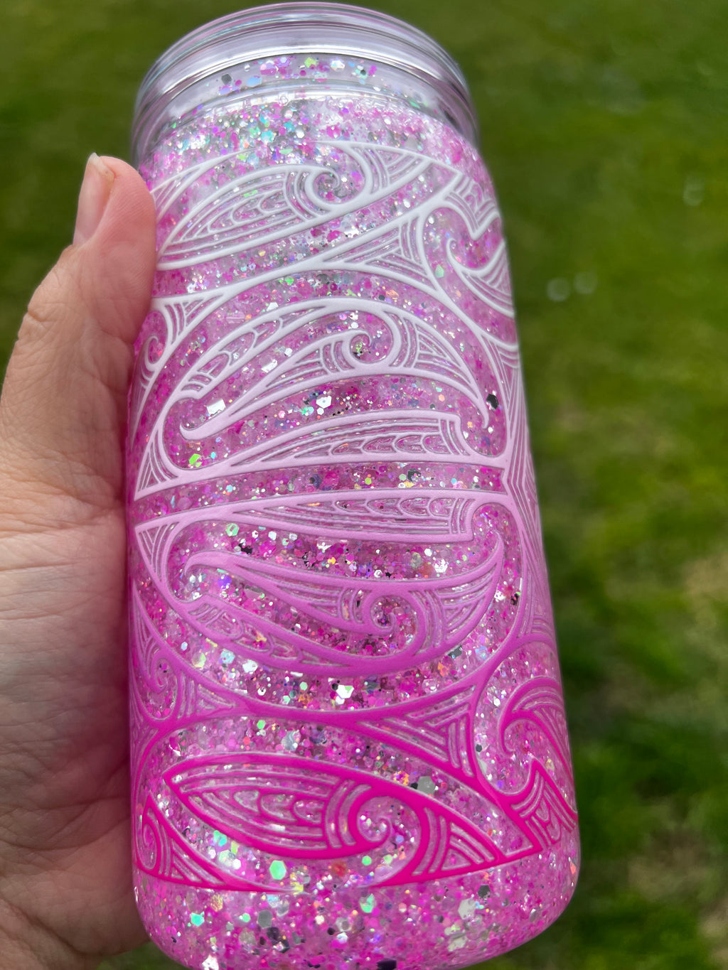 Huka Rōpere Snowglobe Tumbler 16oz - Acrylic