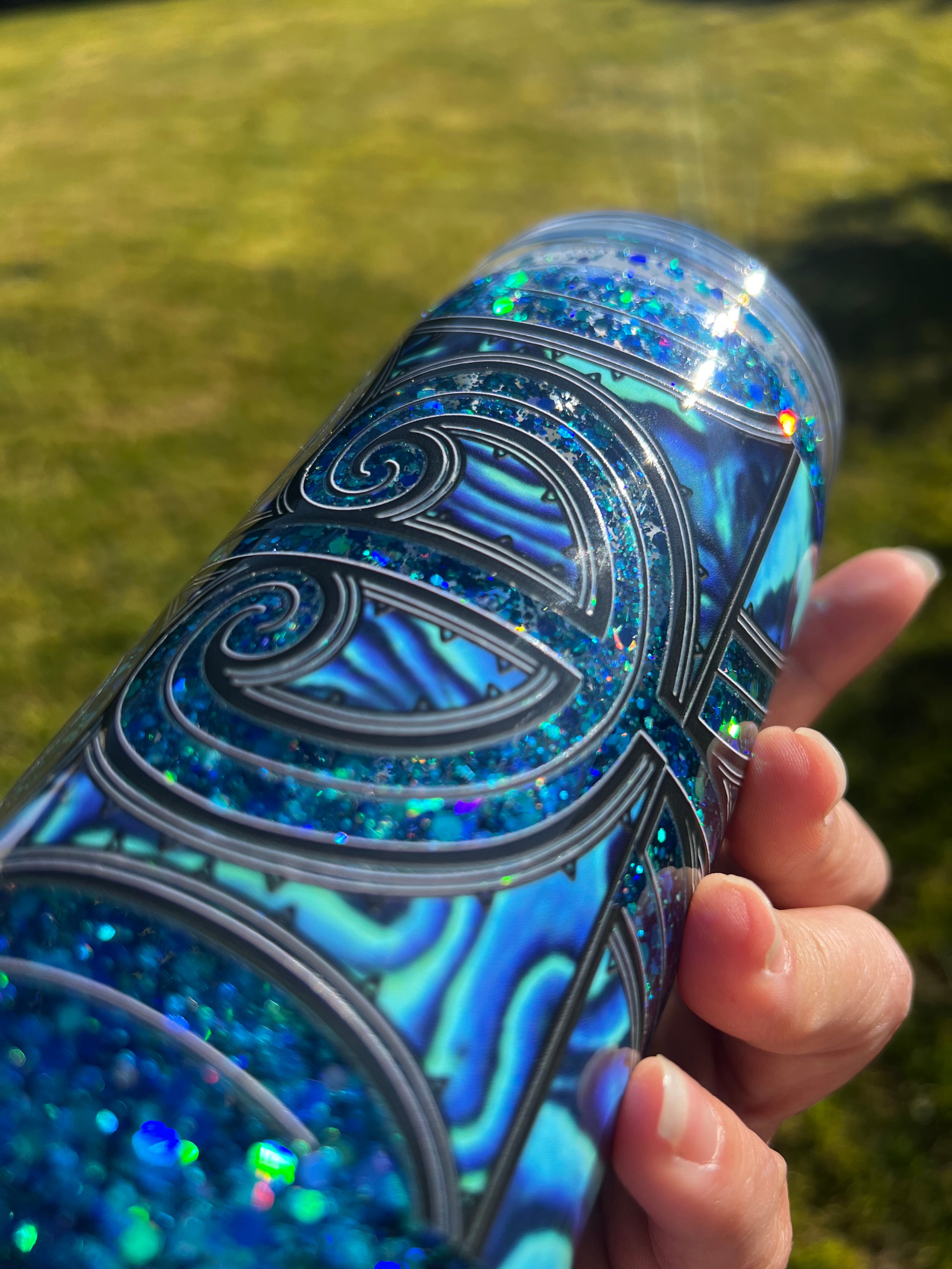 Pāua/ Kahungunu Snow Globe Tumbler 16oz - Acrylic