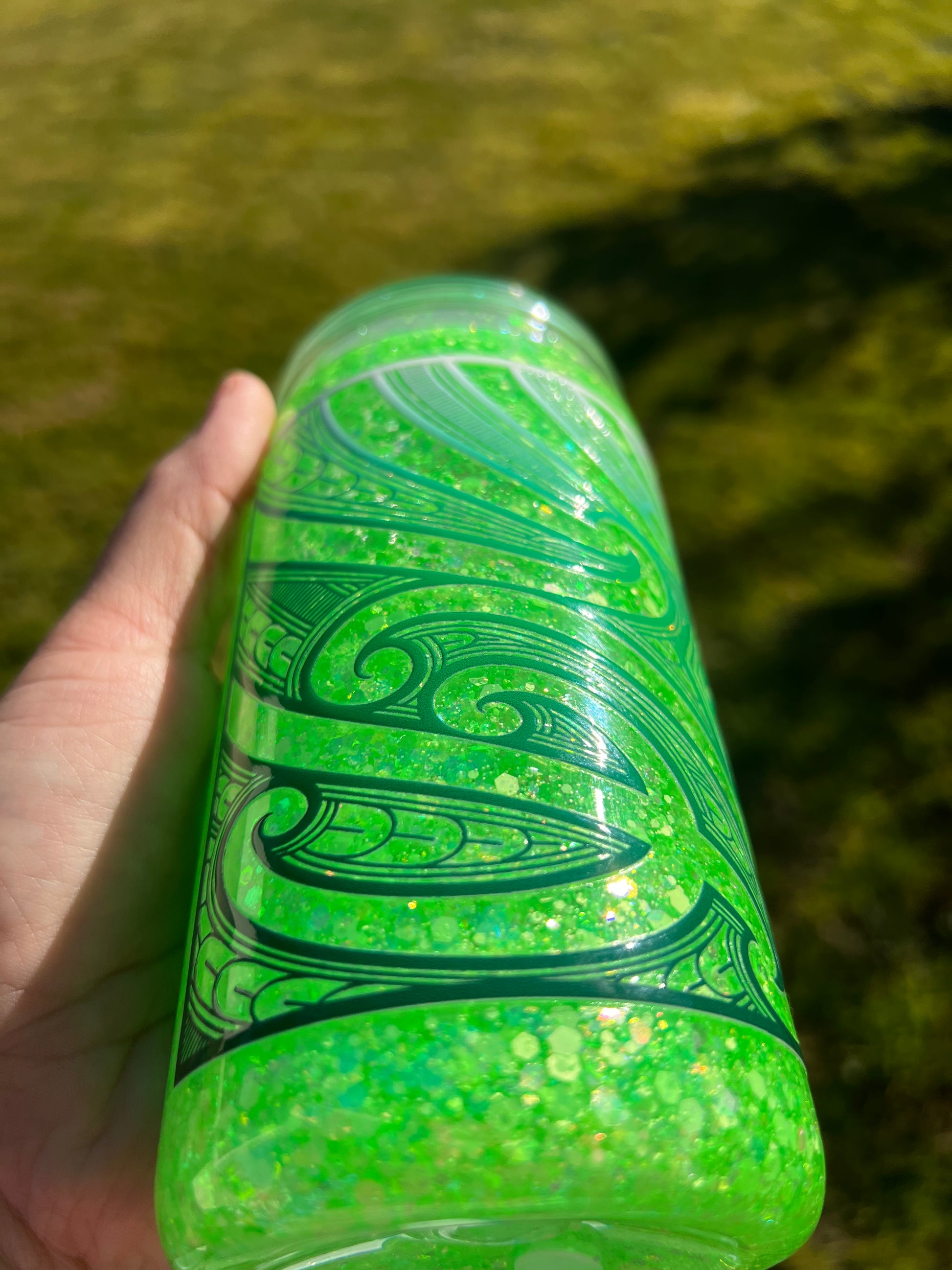 Kākāriki Snowglobe Tumbler Acrylic - 16oz