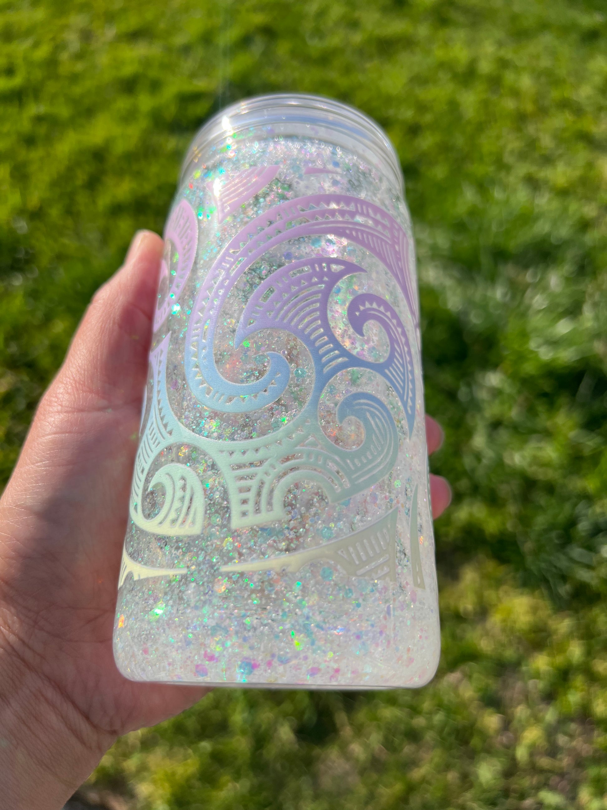 Āniwaniwa Mā Snowglobe Tumbler Acrylic - 16oz