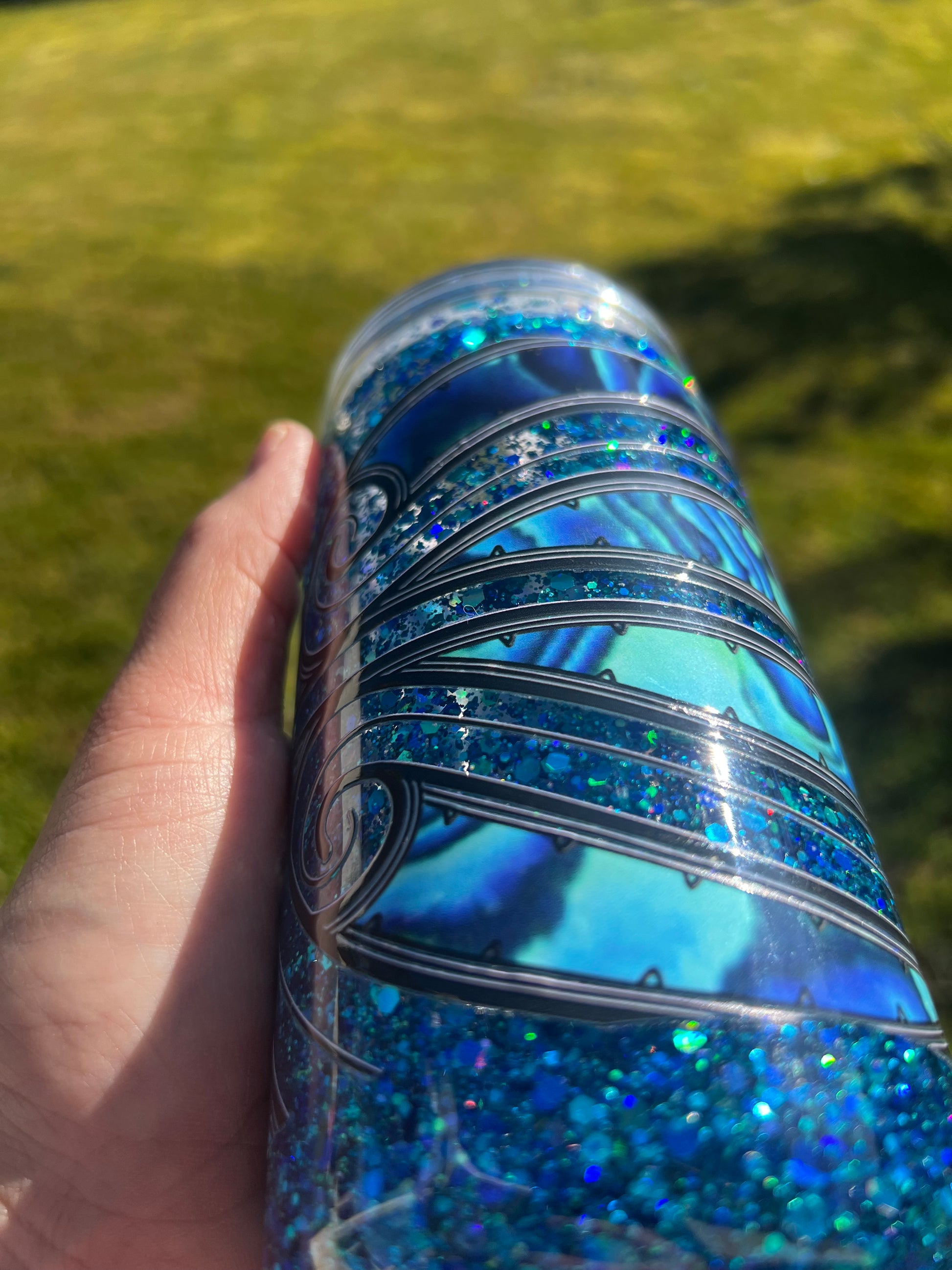 Pāua/ Kahungunu Snow Globe Tumbler 16oz - Acrylic