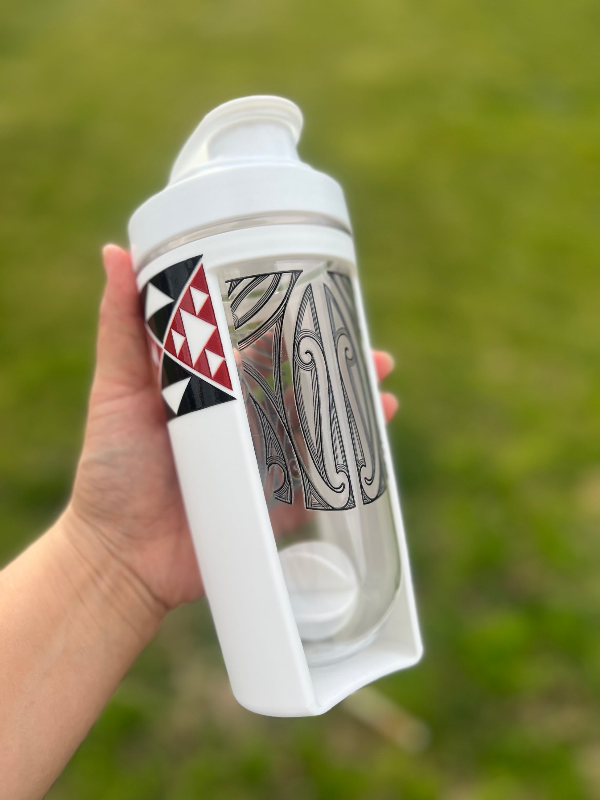 PRE ORDER - Ipu Hākinakina - White 500ml